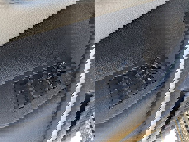 Used 2024 Toyota Corolla SE image 32