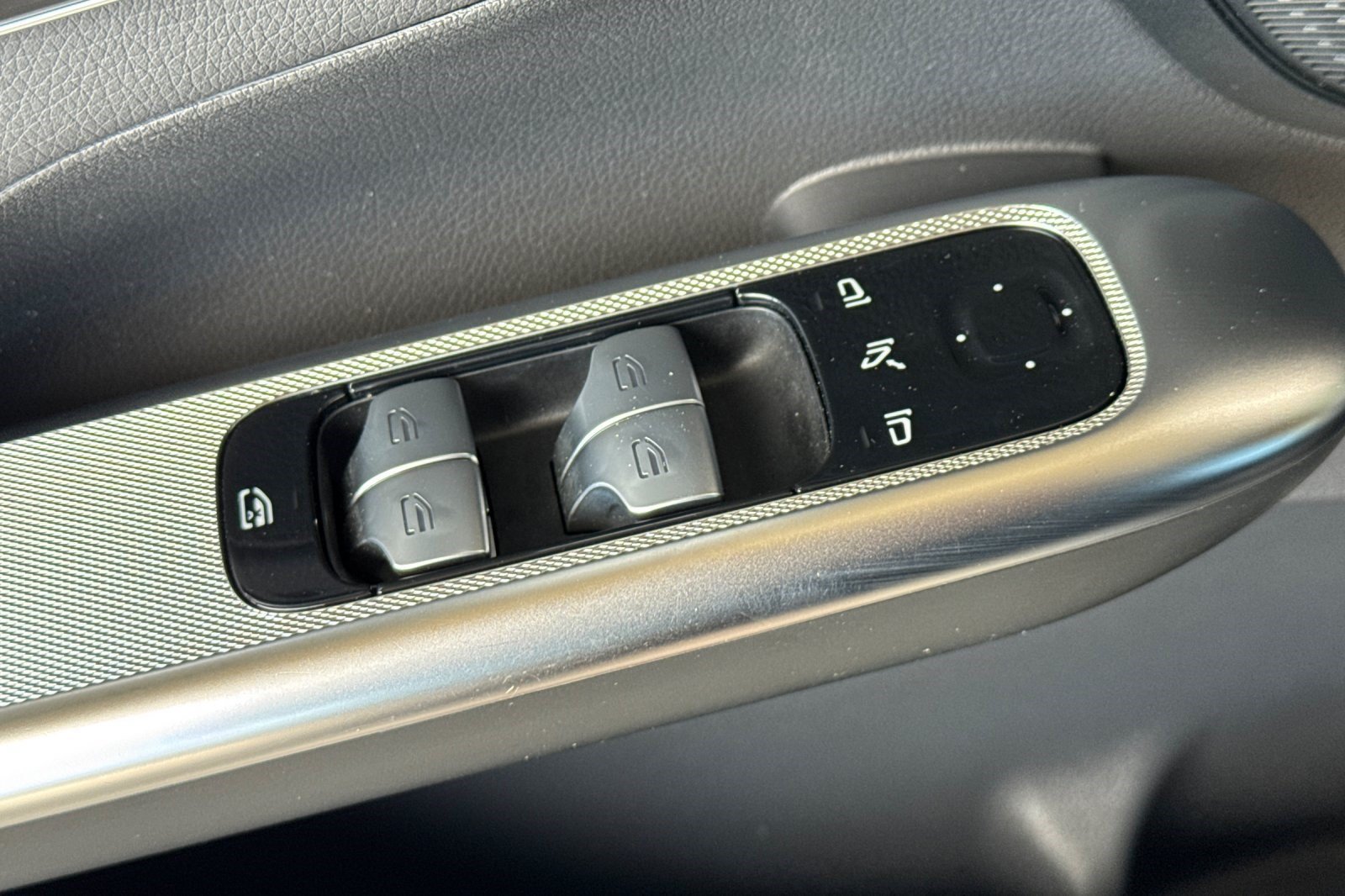 Certified 2024 Mercedes-Benz GLC 300 image 14