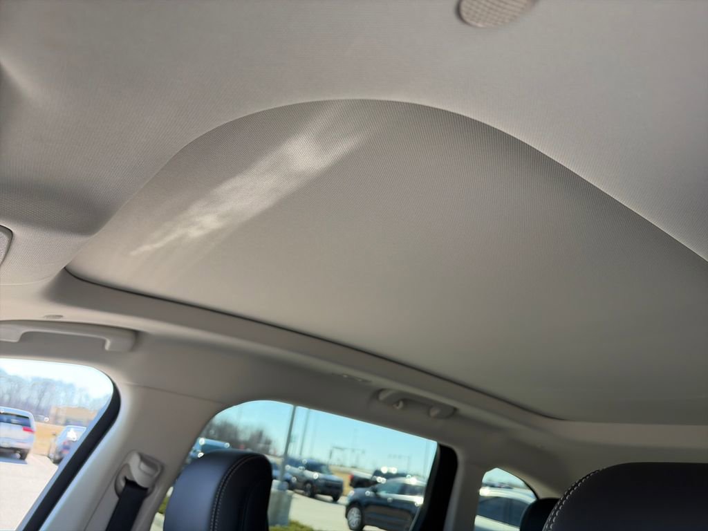 Used 2025 Lincoln Nautilus Premier w/ Equipment Group 102A image 24