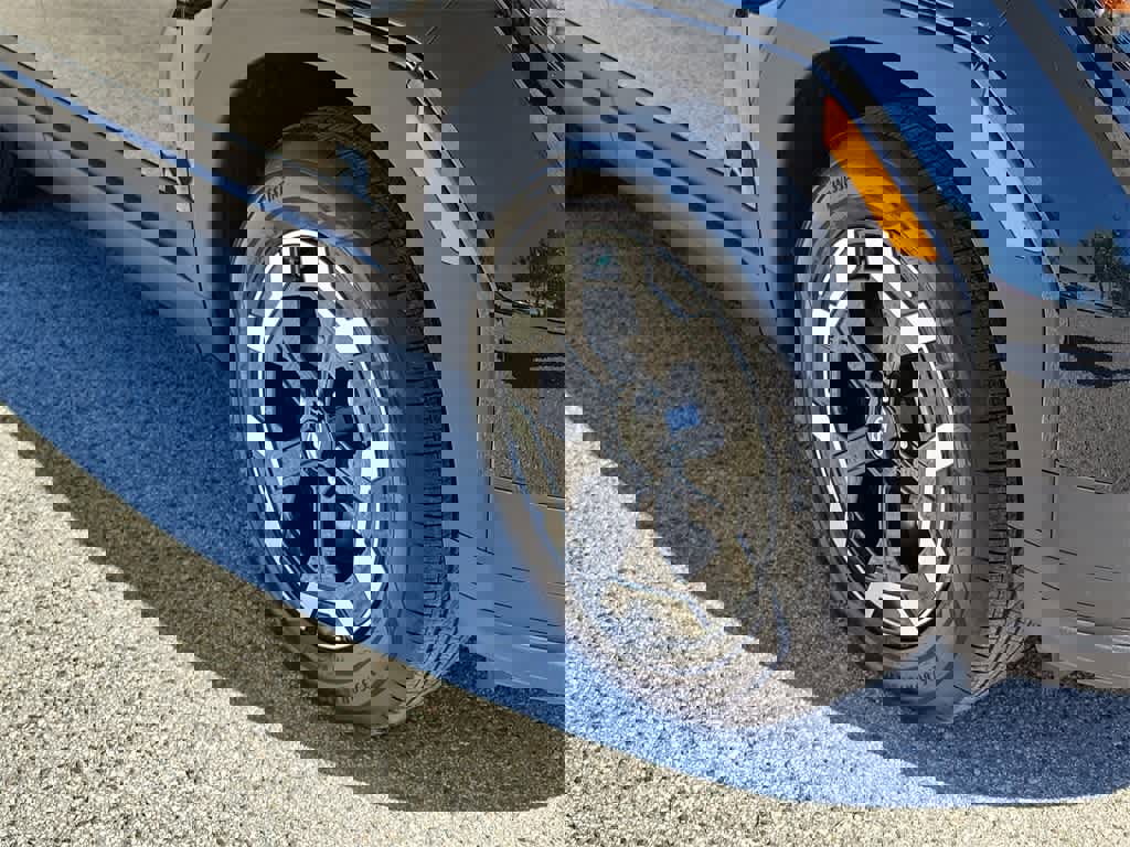 Used 2025 Hyundai Santa Fe SE w/ Tow & Go Package image 5