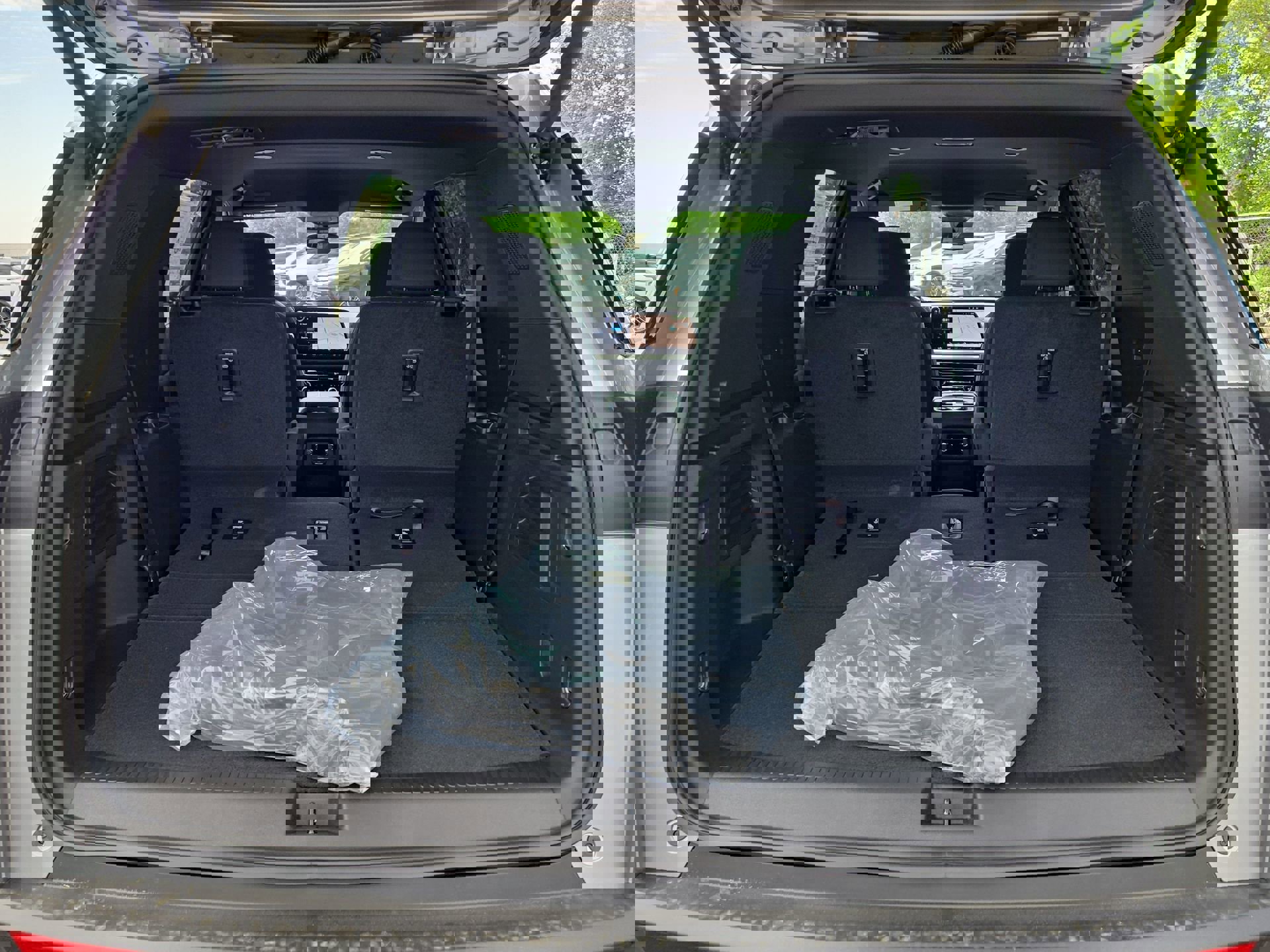 New 2025 Chevrolet Traverse LT w/ LPO, Floor Liner Package image 57