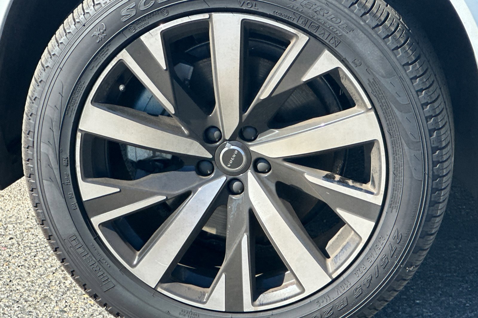 Certified 2025 Volvo XC90 B6 Core w/ Protection Package Premier image 32