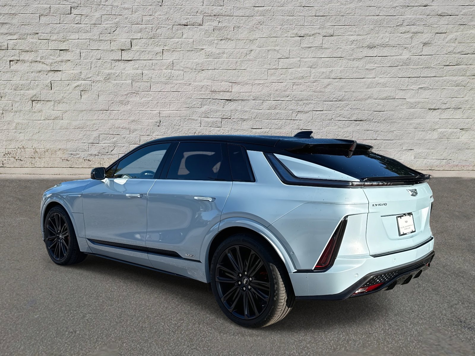 New 2026 Cadillac Lyriq V w/ Exterior Carbon Fiber Package image 3