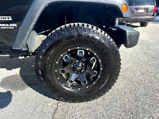 Used 2017 Jeep Wrangler Unlimited Sport w/ Connectivity Group image 14