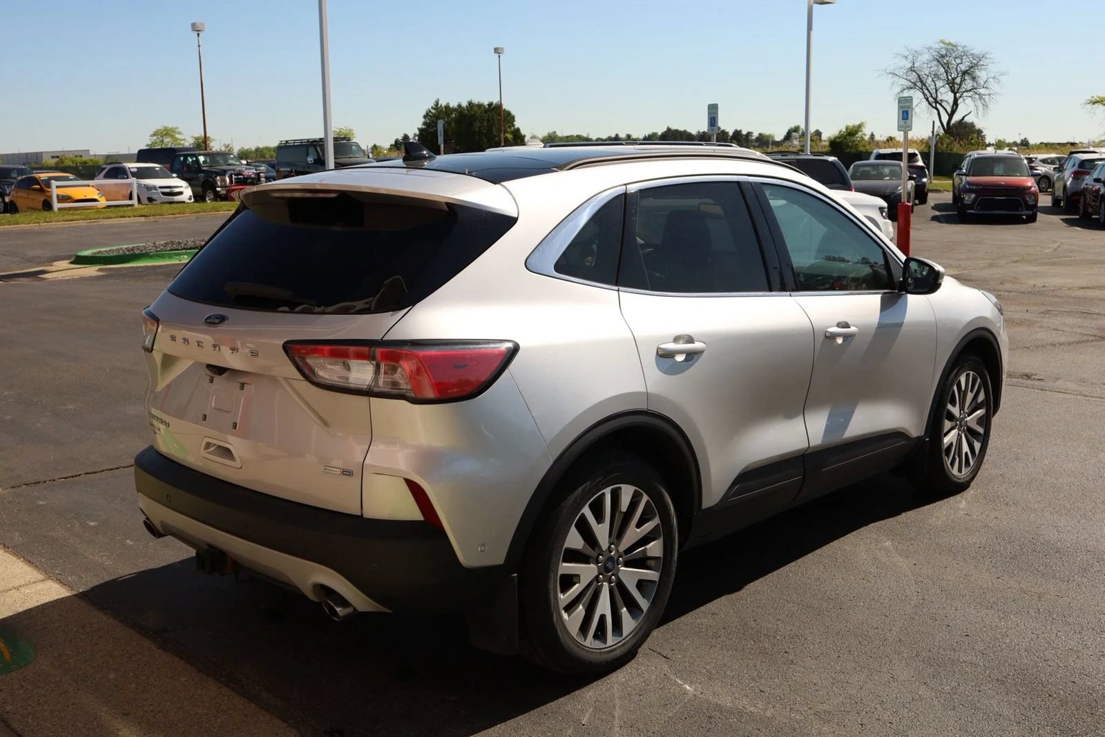Used 2020 Ford Escape Titanium AWD/4WD image 5