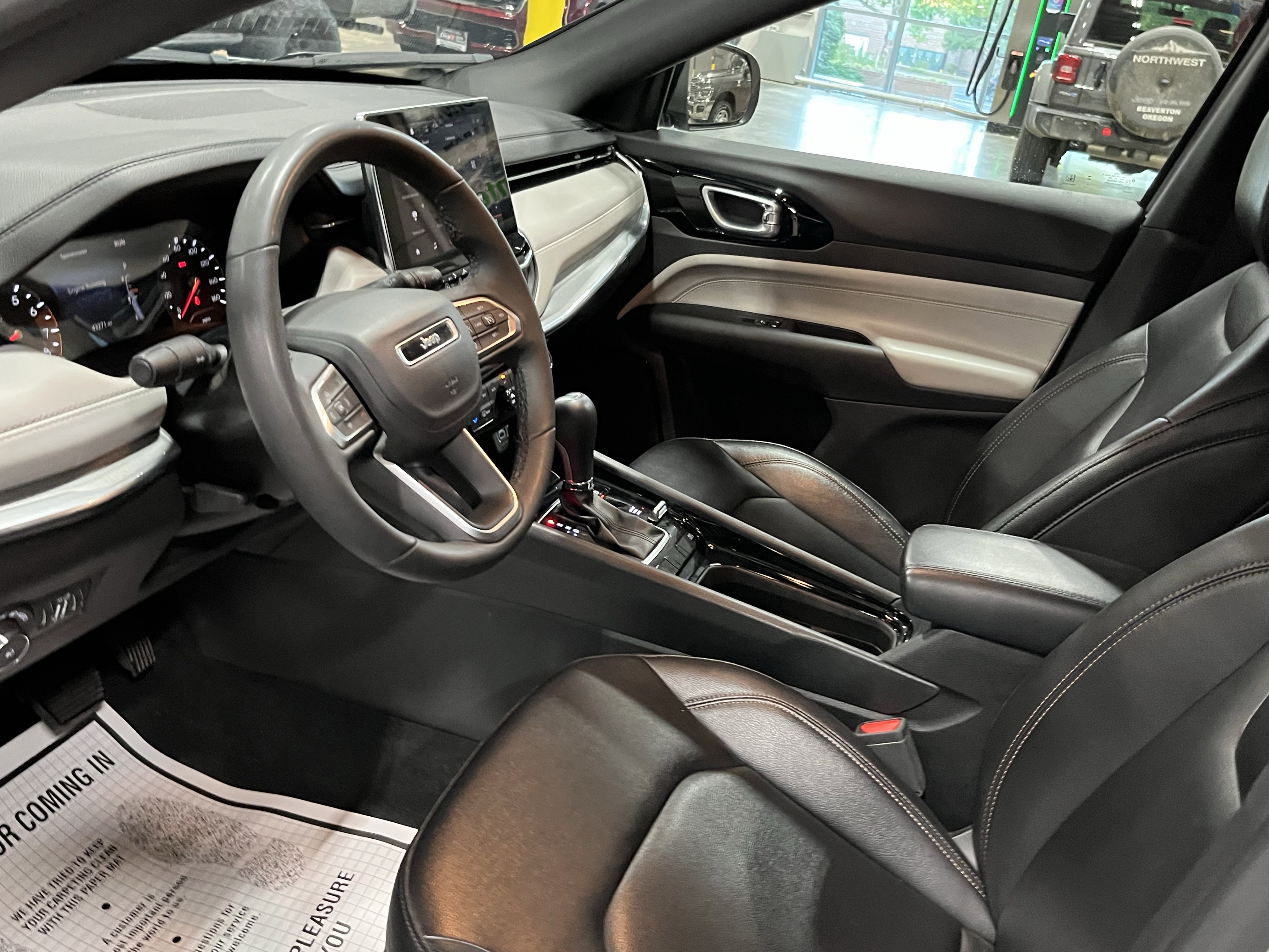 Certified 2024 Jeep Compass Limited image 10