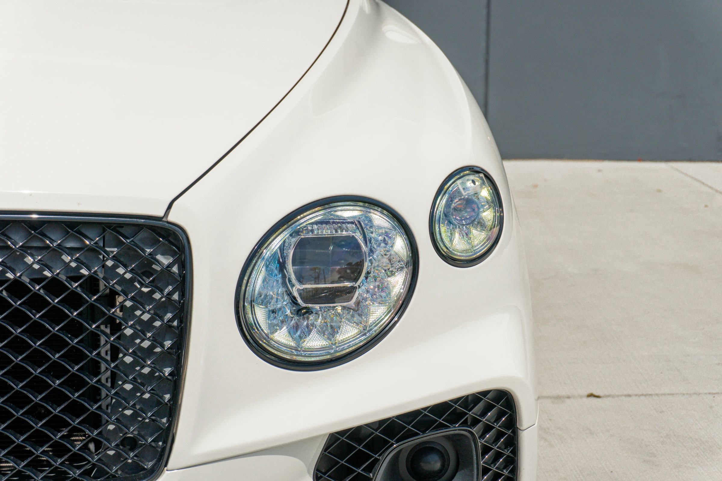 Used 2023 Bentley Bentayga image 26