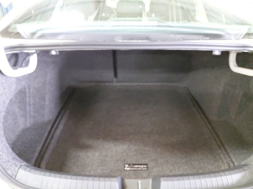 Used 2024 Volkswagen Jetta Sport image 19