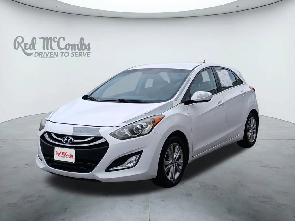 Used 2015 Hyundai Elantra GT FWD image 1