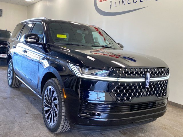 New 2025 Lincoln Navigator Black Label AWD/4WD image 2