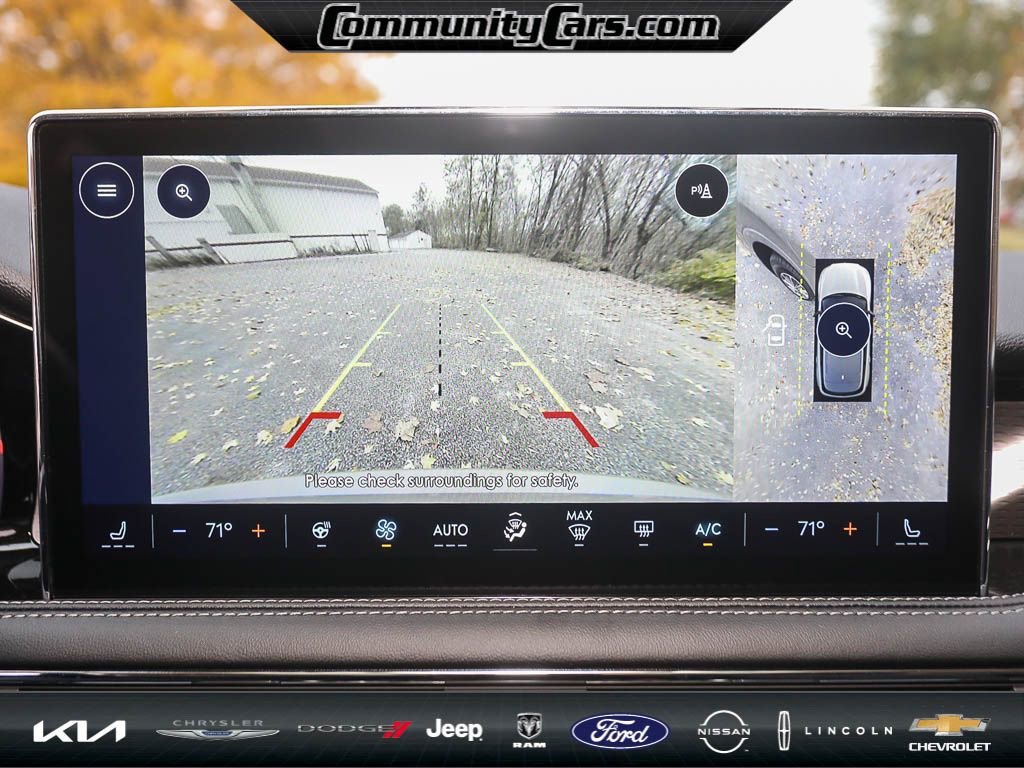 Used 2025 Lincoln Corsair Grand Touring w/ Equipment Group 301A image 18