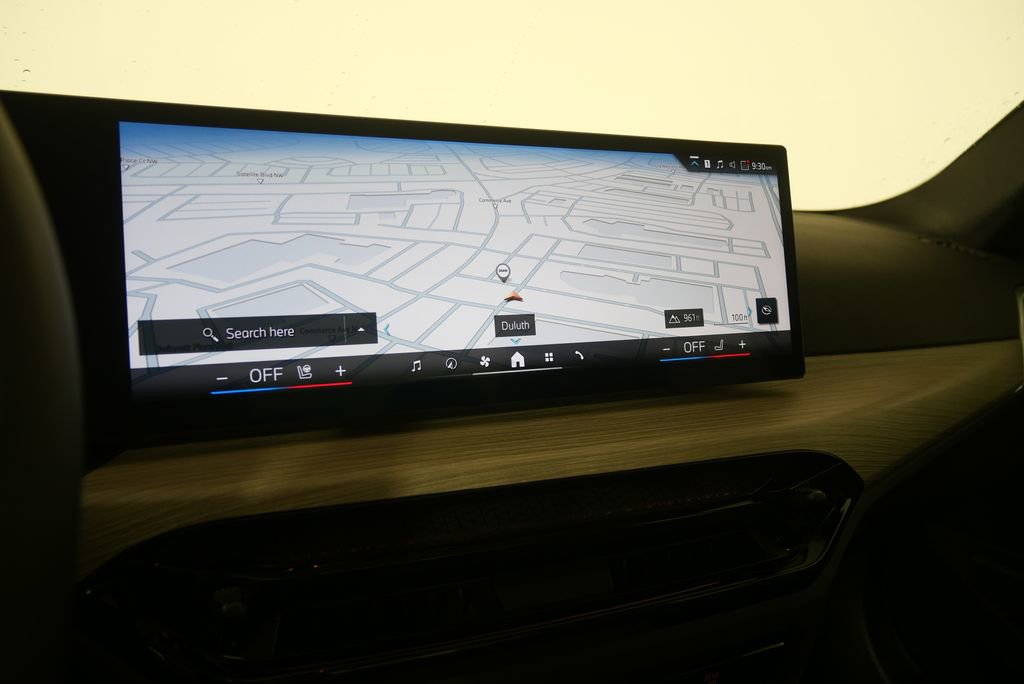 Certified 2025 BMW 330i Sedan image 22