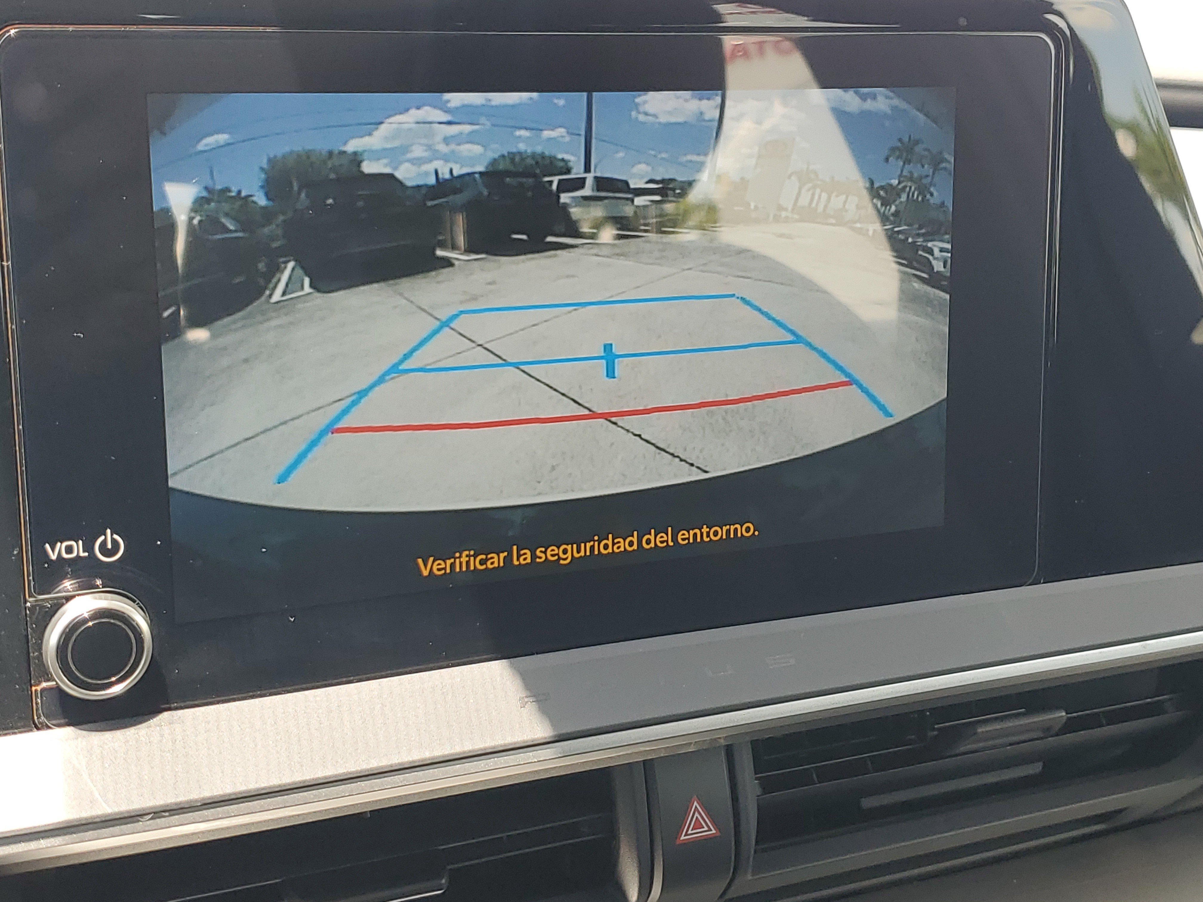 Certified 2024 Toyota Prius LE FWD image 27