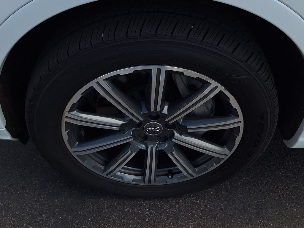 Used 2017 Audi Q7 3.0T Prestige AWD/4WD image 33