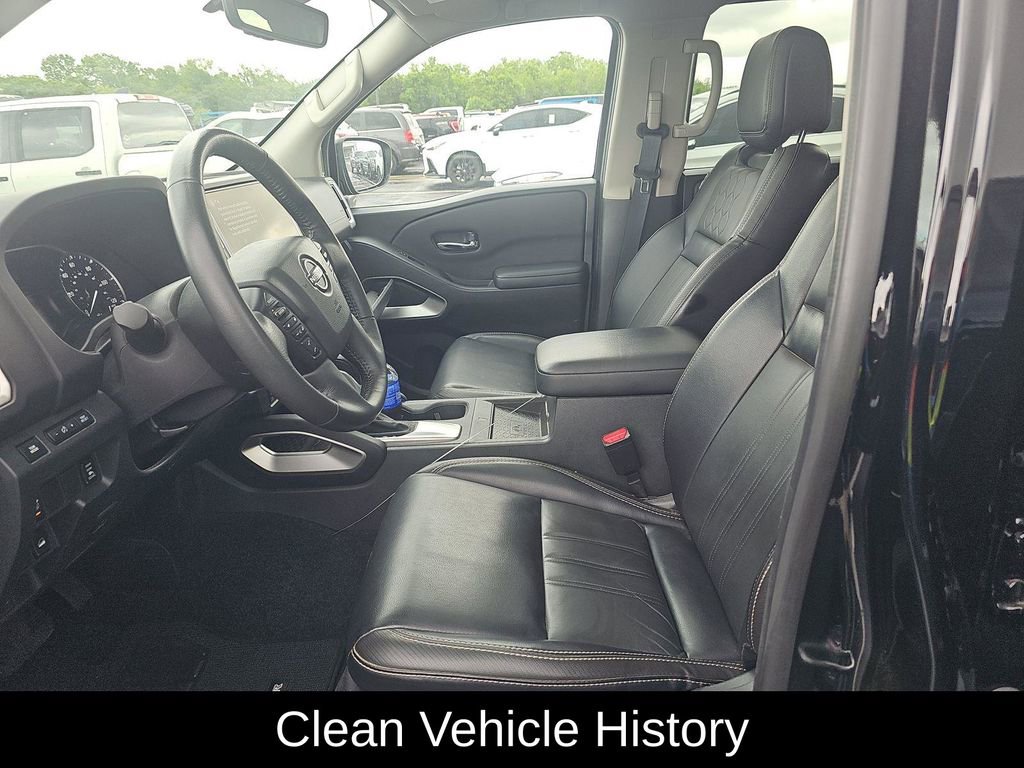 Used 2025 Nissan Frontier SL w/ Graphics Package AWD/4WD image 4