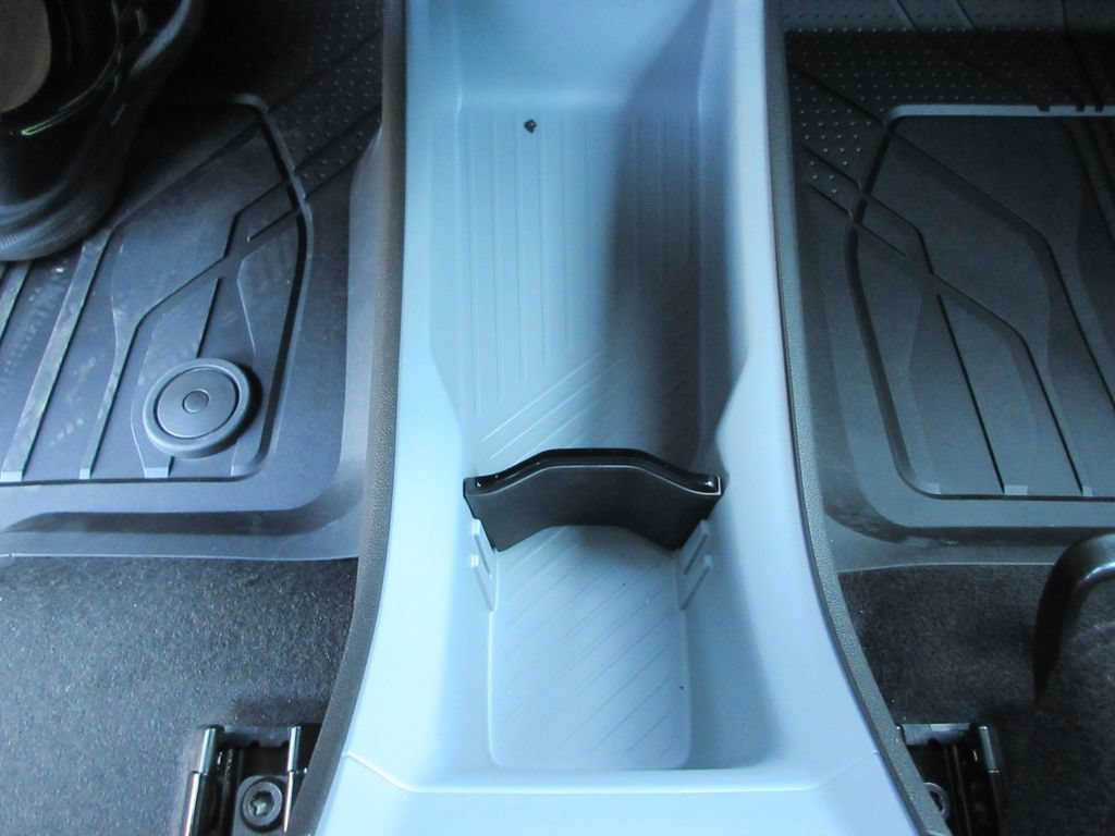 New 2027 Chevrolet Bolt RS w/ Technology Package FWD image 31