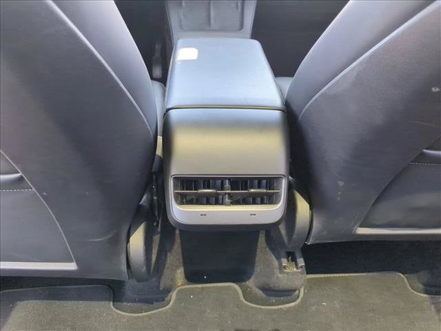 Used 2023 Tesla Model Y 2WD image 15