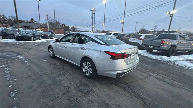 Used 2024 Nissan Altima 2.5 S image 7