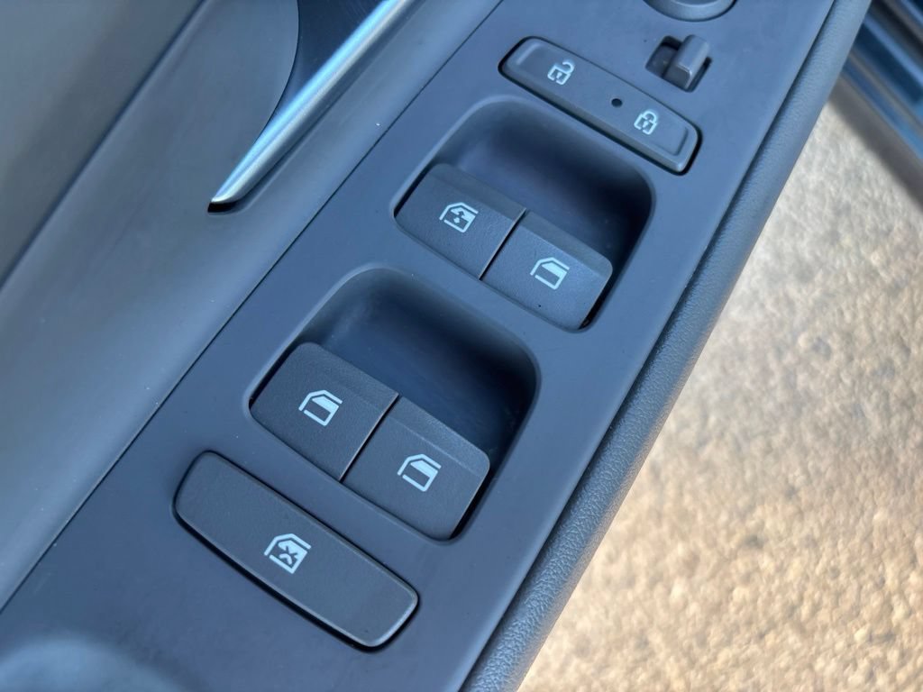 Used 2021 Hyundai Elantra SEL w/ Convenience Package FWD image 19