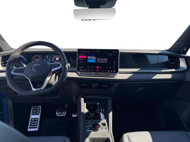 New 2026 Volkswagen Tiguan SE R-Line AWD/4WD image 16