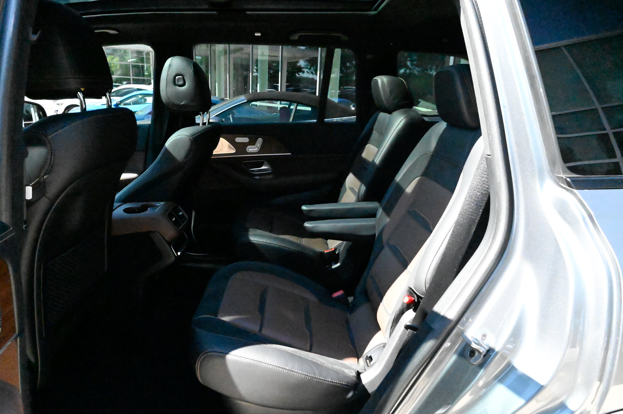 Used 2024 Mercedes-Benz GLS 63 AMG 4MATIC image 35