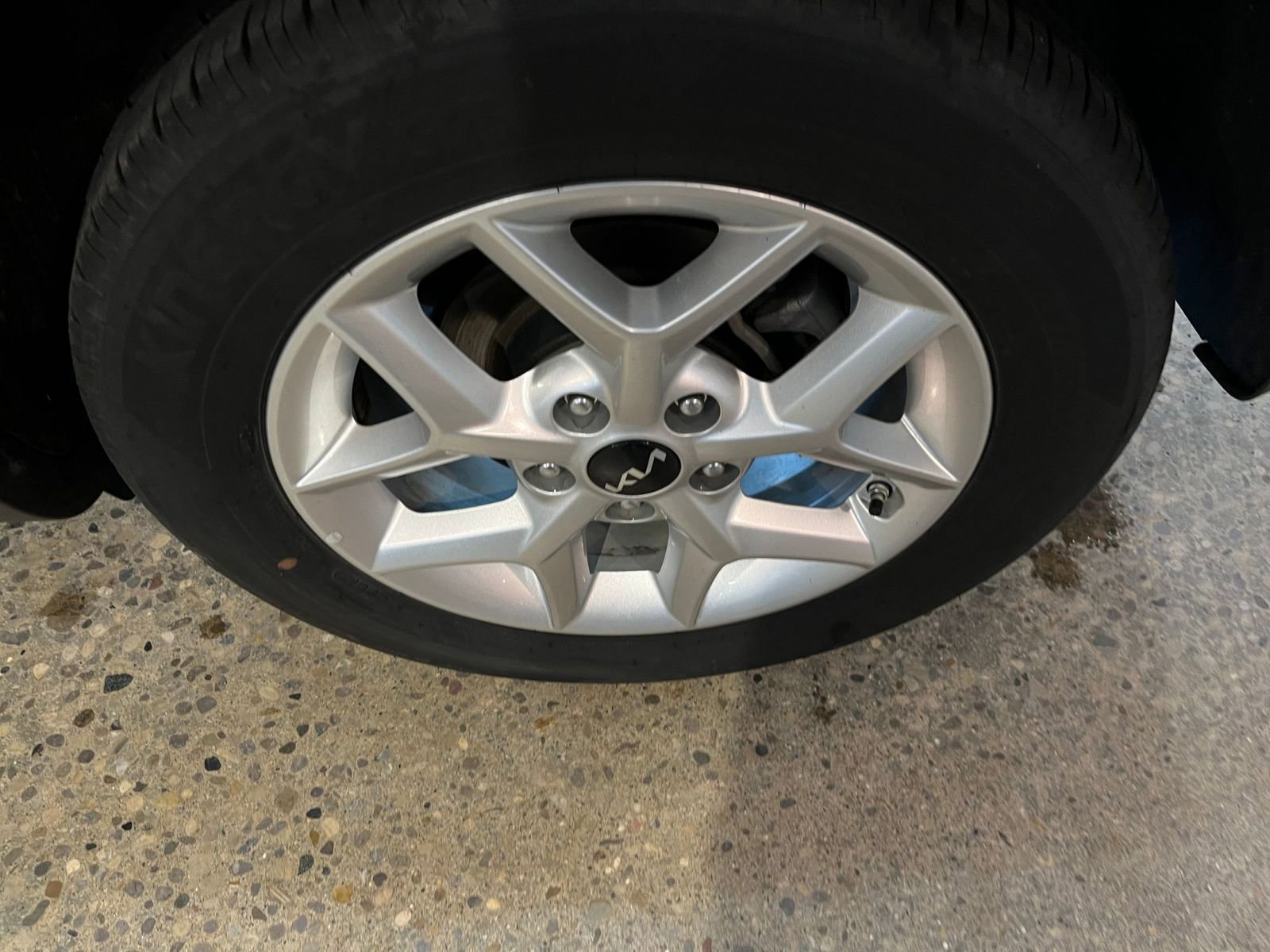 Used 2025 Kia Soul LX w/ LX Technology Package FWD image 29