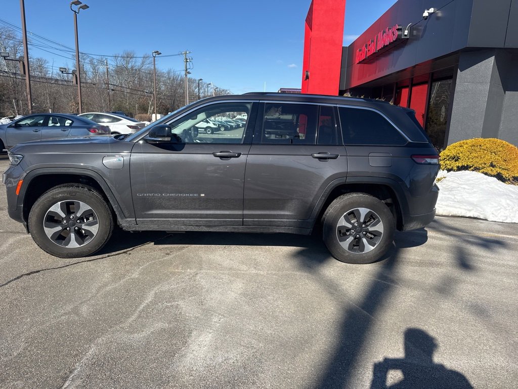 Used 2023 Jeep Grand Cherokee 4WD 4xe image 8