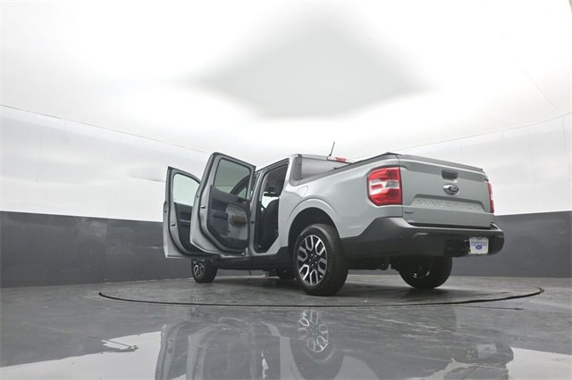 Certified 2024 Ford Maverick Lariat image 39