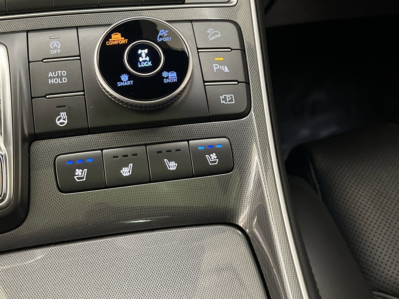 Used 2022 Hyundai Santa Fe Calligraphy image 32