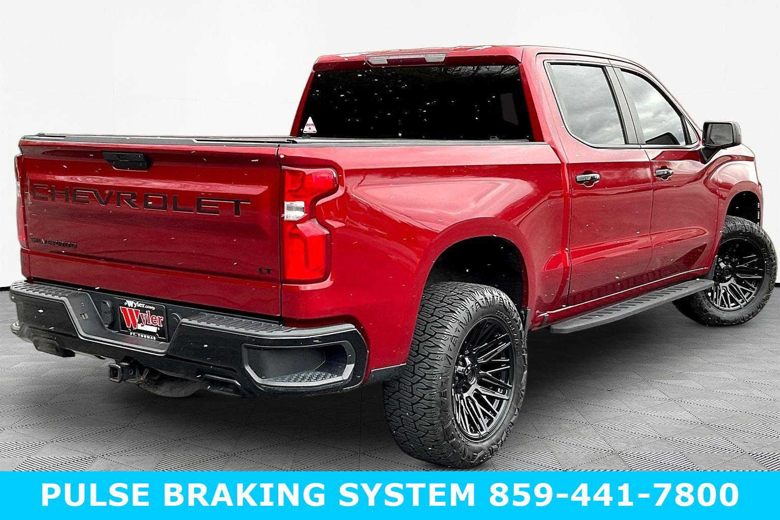 Used 2021 Chevrolet Silverado 1500 LT Trail Boss w/ Bed Protection Package image 7