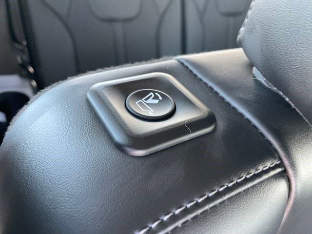 Used 2023 Kia Sorento SX AWD/4WD image 22