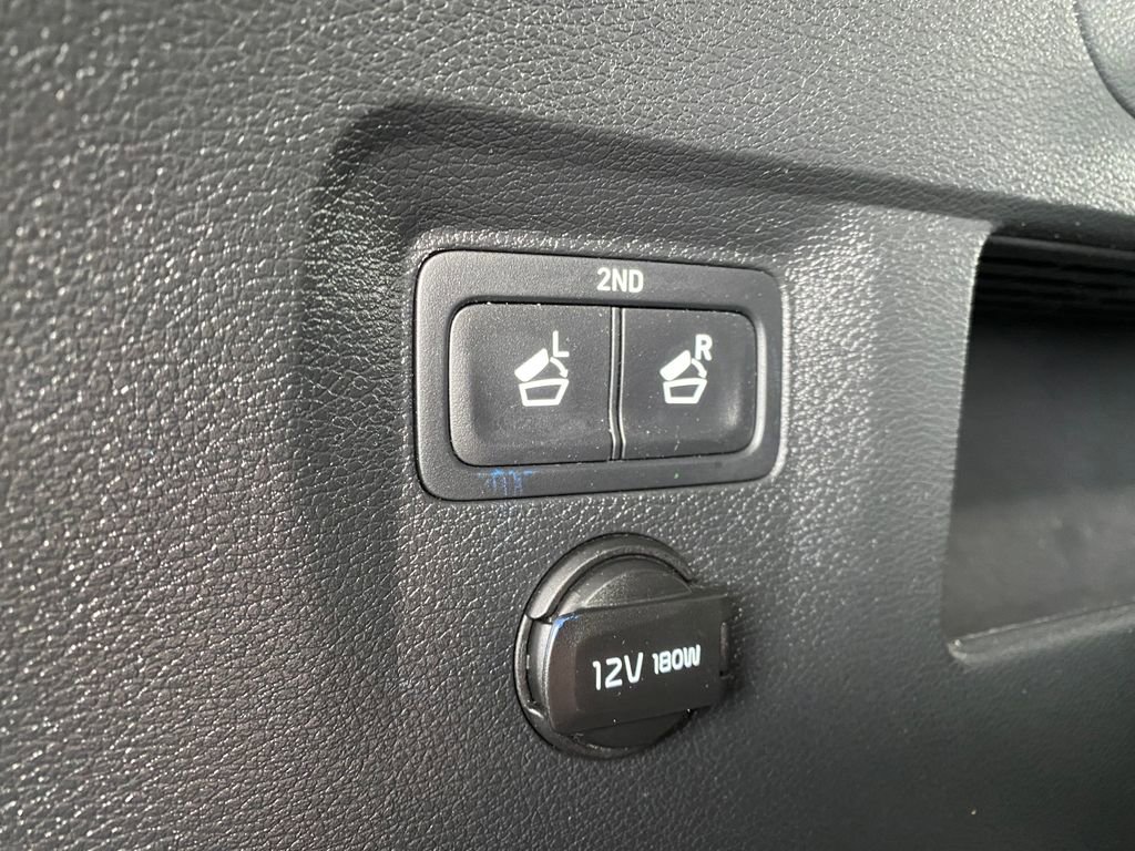 Used 2022 Kia Telluride S image 6