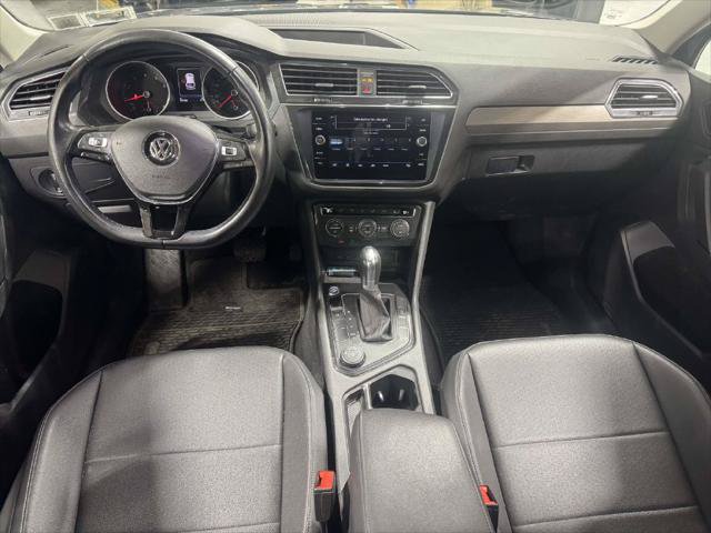 Used 2019 Volkswagen Tiguan SE w/ Panoramic Sunroof Package AWD/4WD image 13