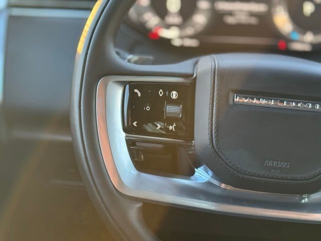Used 2025 Land Rover Range Rover SE image 23