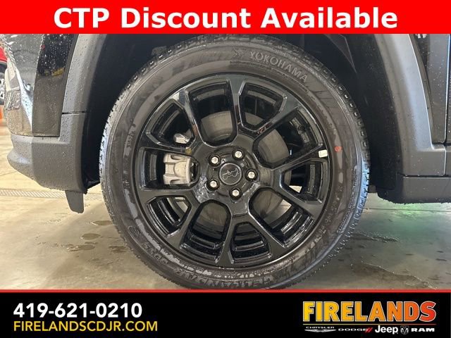 New 2025 Jeep Compass Latitude w/ Sun & Sound Group image 24