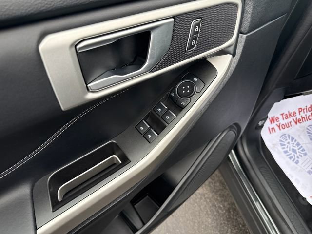 Used 2023 Ford Explorer XLT w/ Equipment Group 202A image 11