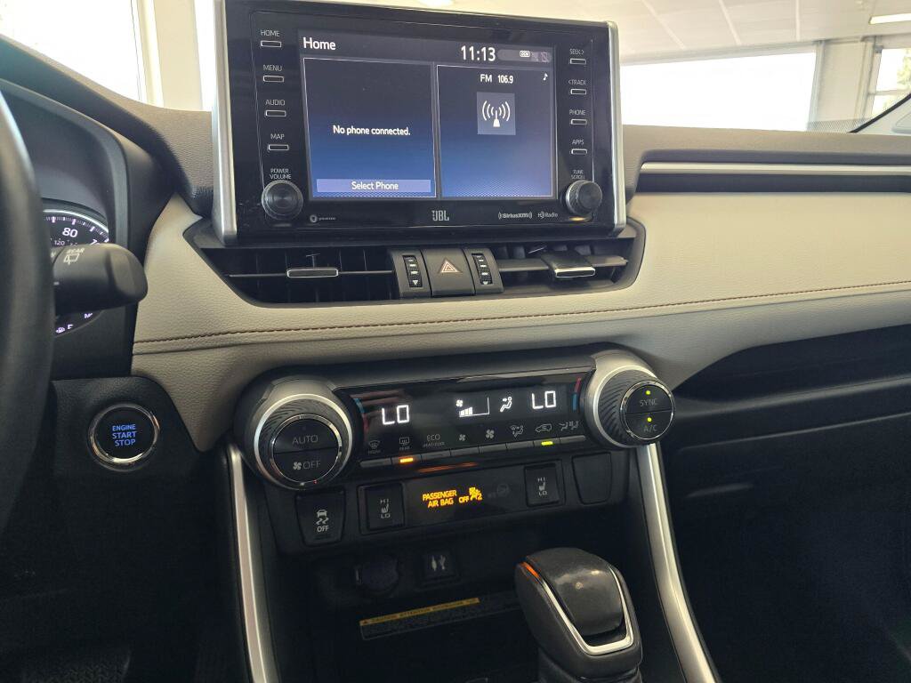 Used 2019 Toyota RAV4 XLE Premium AWD/4WD image 29