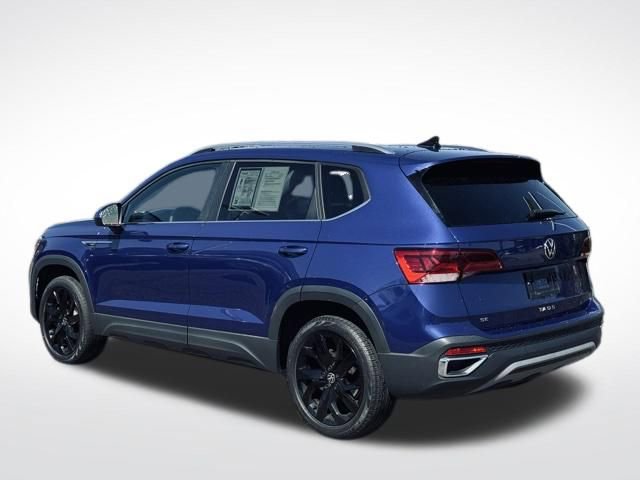Used 2023 Volkswagen Taos SE w/ Panoramic Sunroof Package image 9