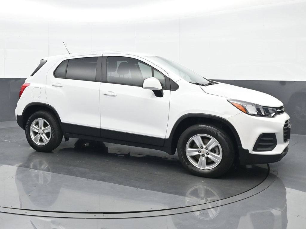 Used 2021 Chevrolet Trax LS w/ LPO, Cargo Package image 8