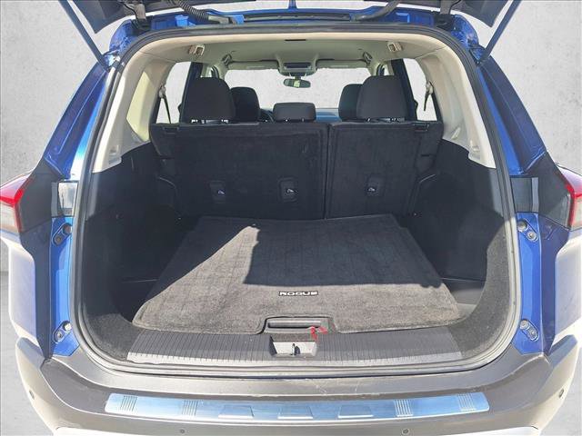 Used 2023 Nissan Rogue SV image 17