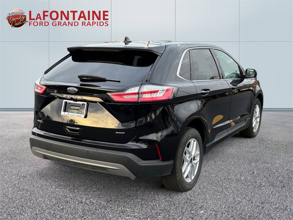 Used 2023 Ford Edge SEL image 7