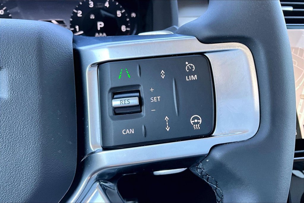 Certified 2026 Land Rover Discovery Dynamic SE AWD/4WD image 20