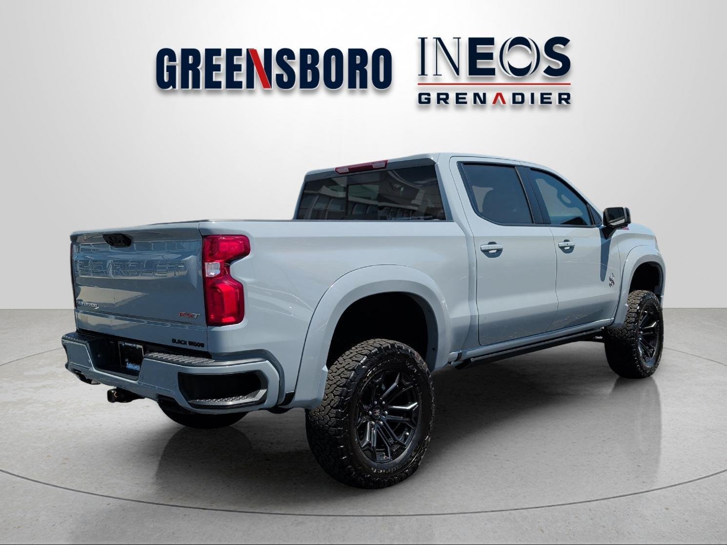 Used 2025 Chevrolet Silverado 1500 RST AWD/4WD image 5