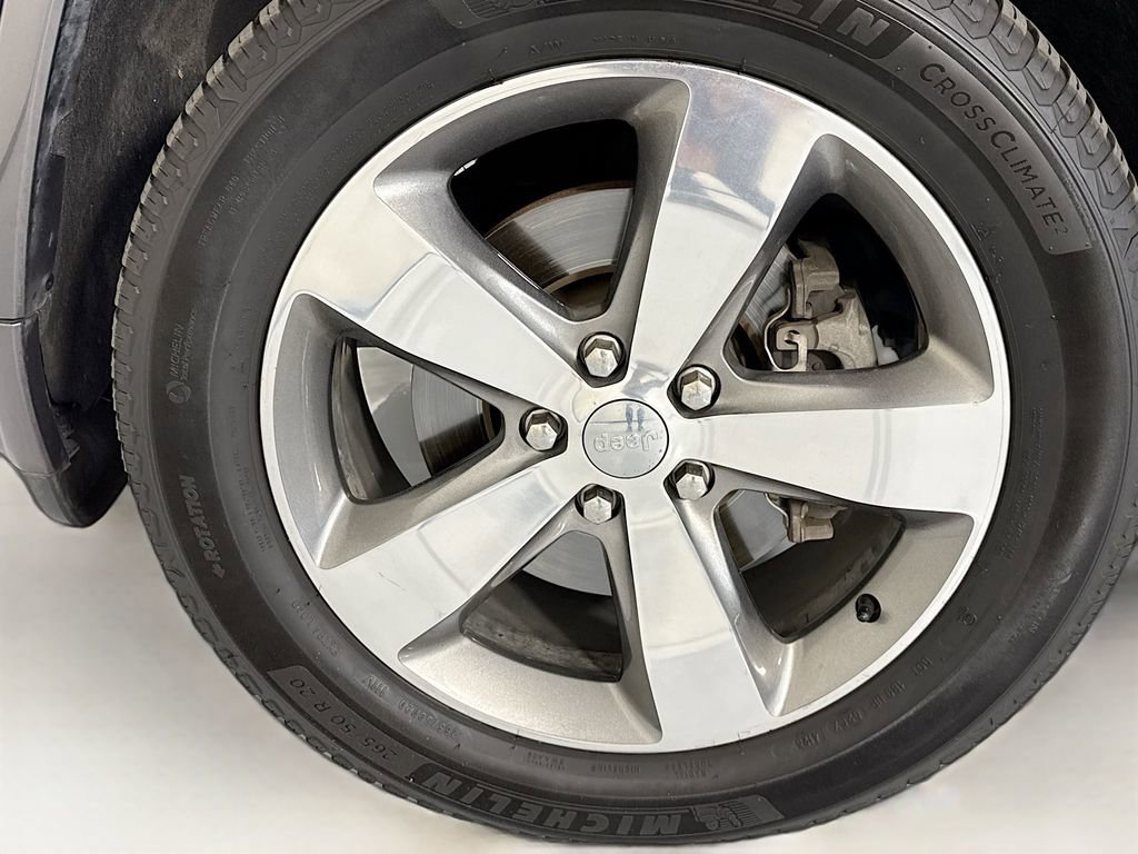 Used 2015 Jeep Grand Cherokee Overland w/ Advanced Technology Group image 30