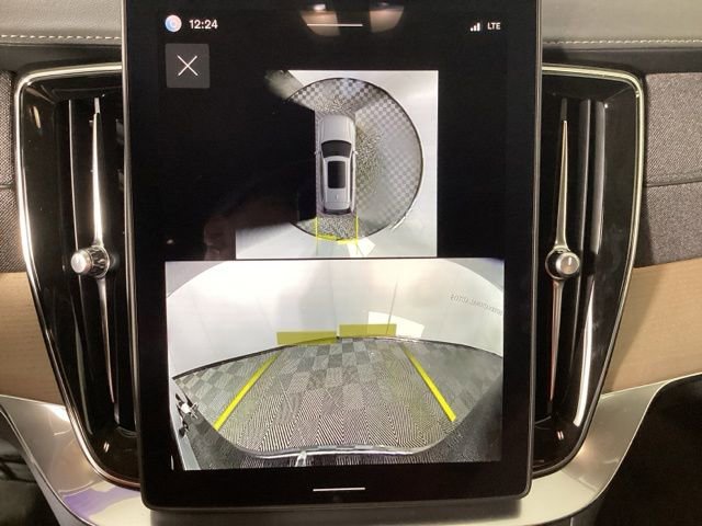 New 2026 Volvo XC90 B6 Plus w/ Protection Package Premier image 22