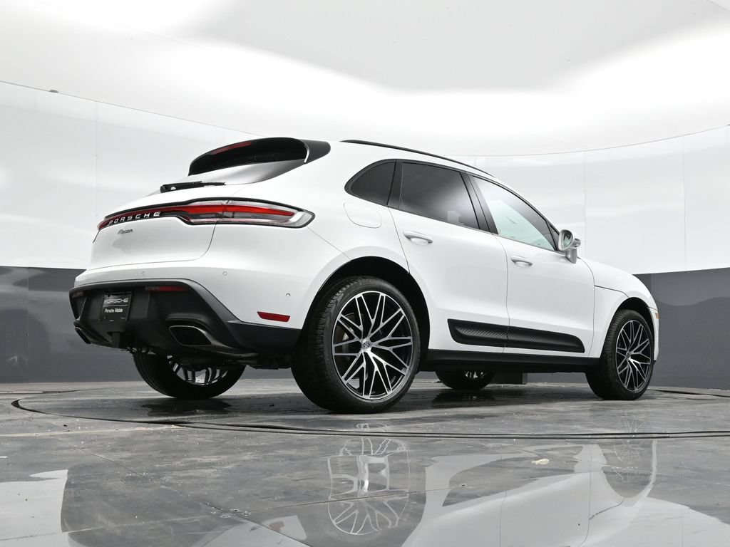 Certified 2026 Porsche Macan AWD/4WD image 37