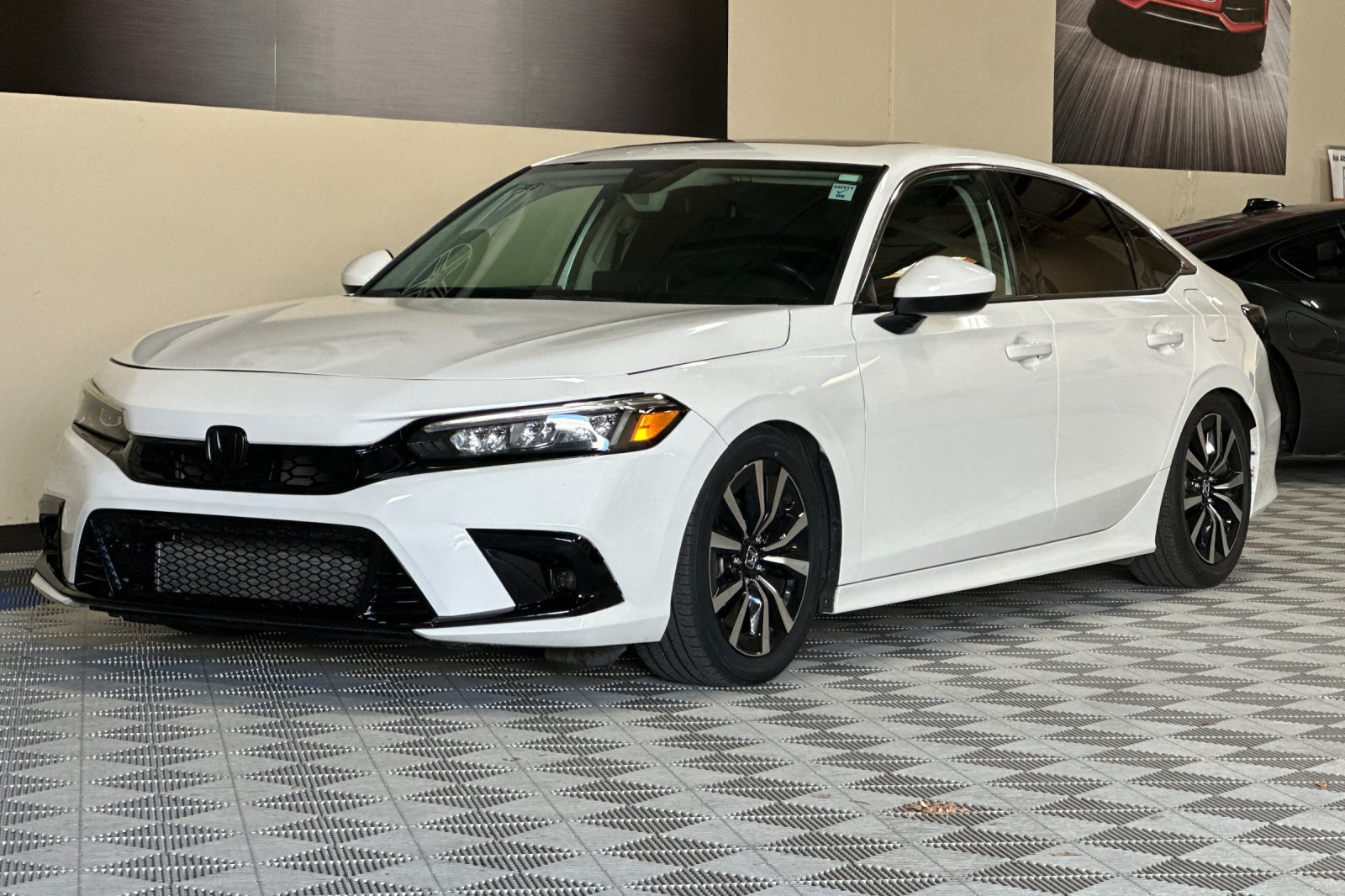 Used 2023 Honda Civic EX image 8