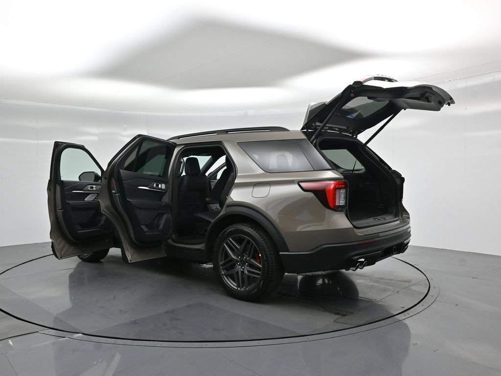 New 2026 Ford Explorer ST w/ Sun And Sound Package AWD/4WD image 35