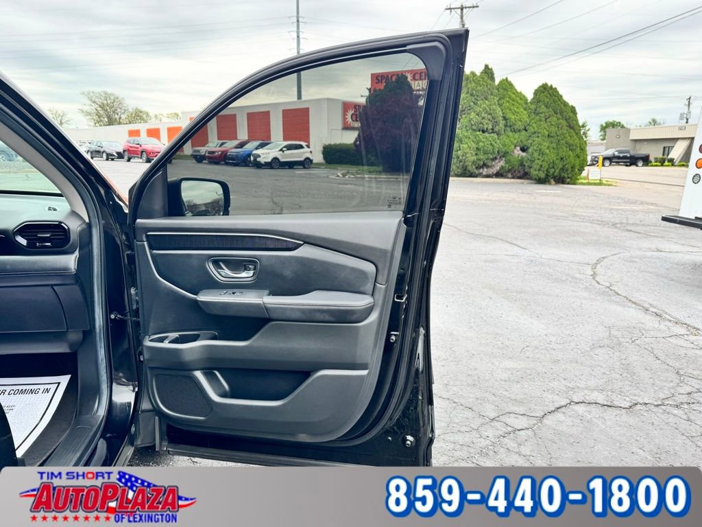 Used 2025 Honda Pilot Elite image 47