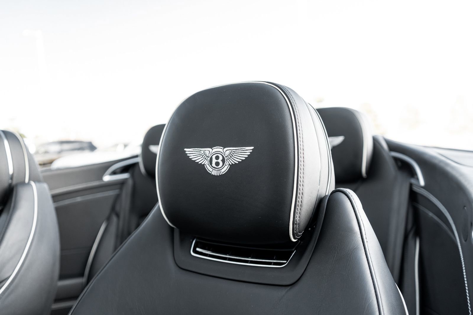 Certified 2022 Bentley Continental GT AWD/4WD image 27